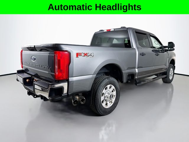 2024 Ford F-350 XLT photo 7