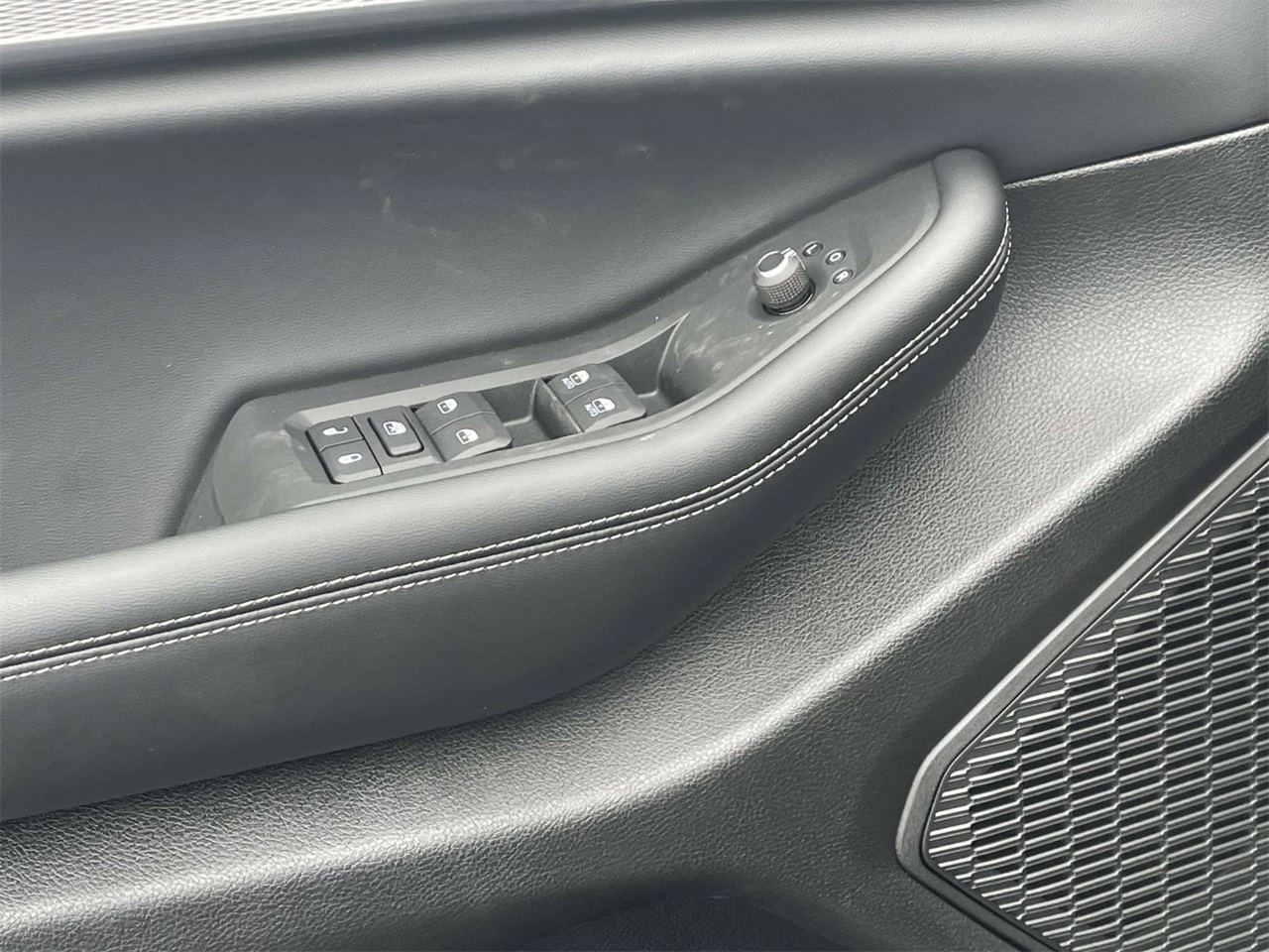 2025 Jeep Grand Cherokee Laredo photo 20