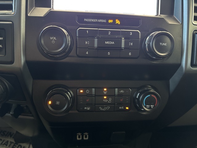2019 Ford F-150 XLT photo 25