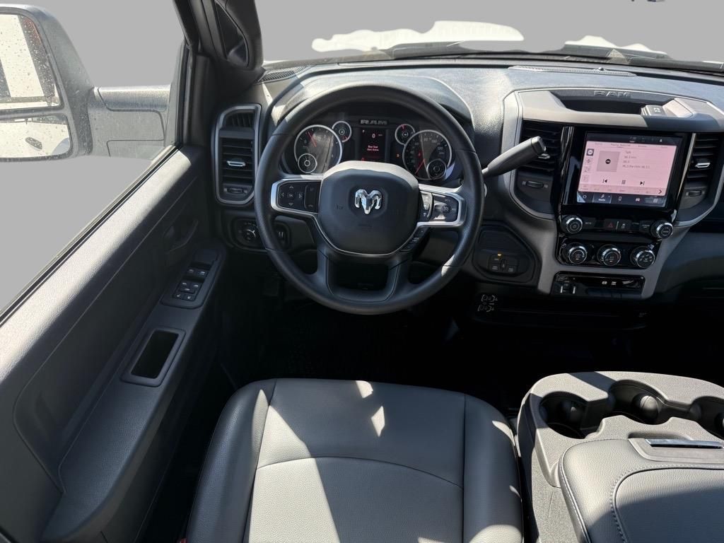 2025 Ram 2500 Tradesman photo 4