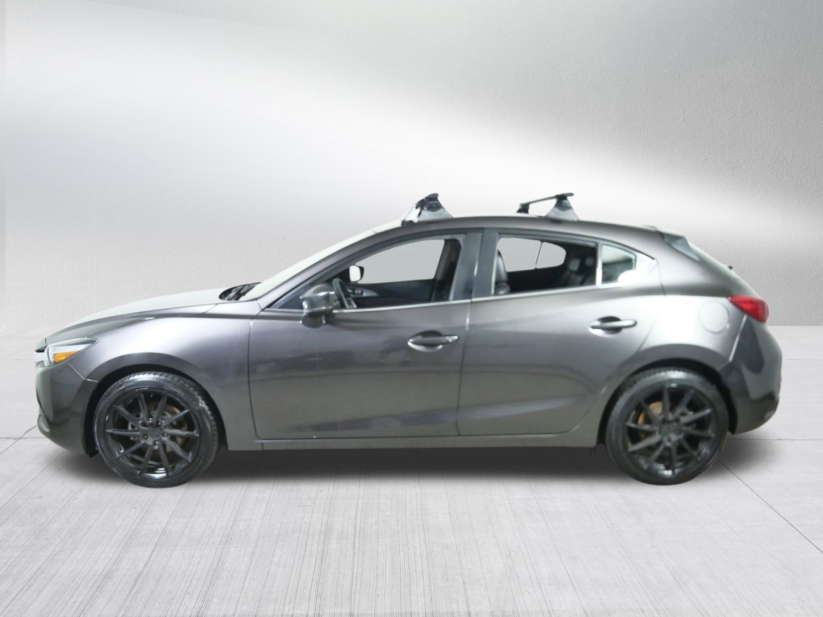 2017 Mazda Mazda3 Touring photo 4