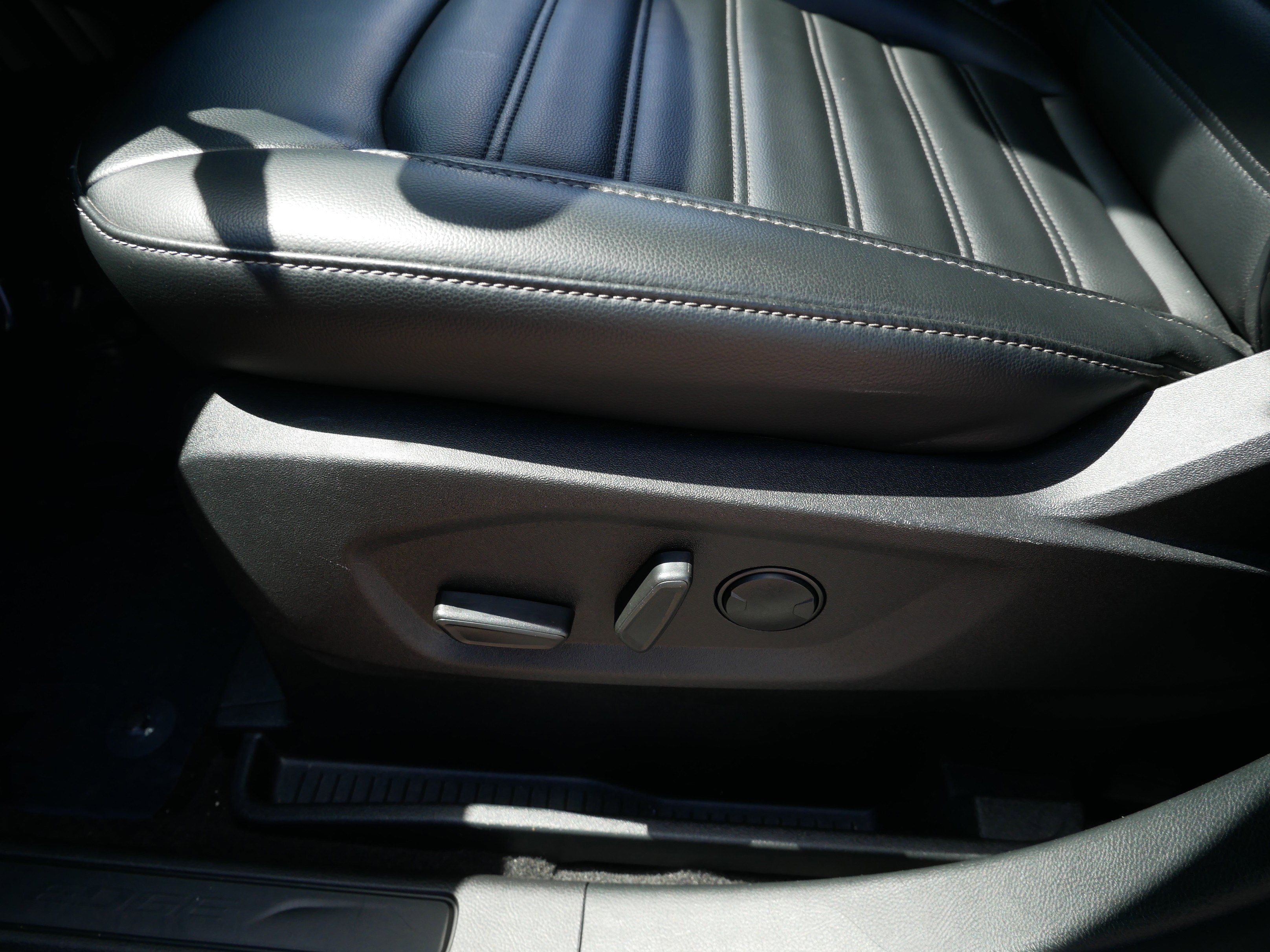 2024 Ford Edge SEL photo 18