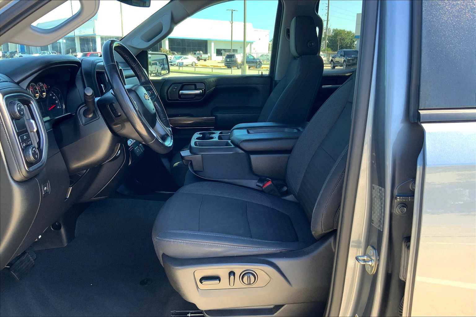 2019 Chevrolet Silverado 1500 LT photo 7