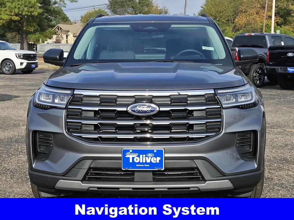 2026 Ford Explorer photo 3