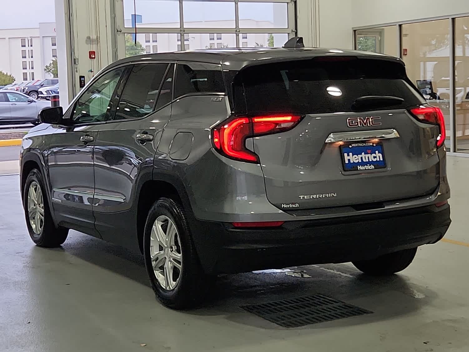 2020 Gmc Terrain SLE photo 3