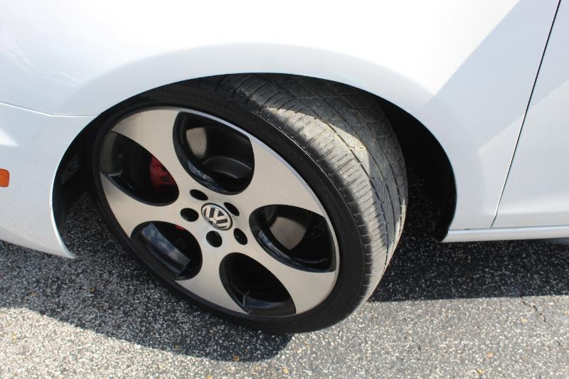 2013 Volkswagen Golf GTI photo 11