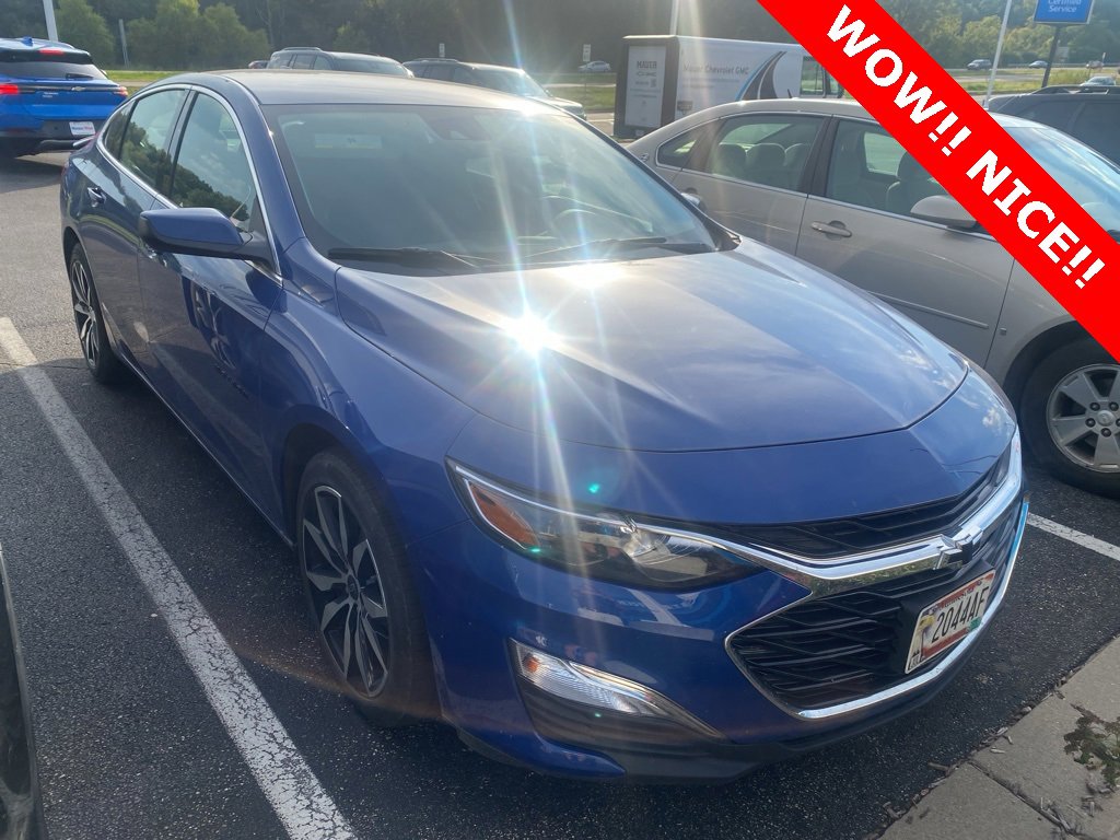 2023 Chevrolet Malibu RS photo 2