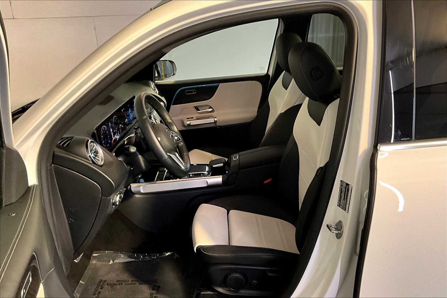 2022 Mercedes Benz GLB 250 4MATIC photo 8
