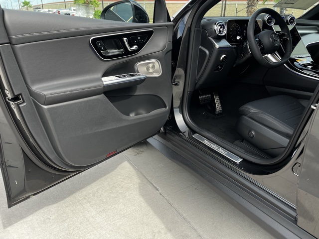 2026 Mercedes Benz GLC 300 4MATIC photo 12