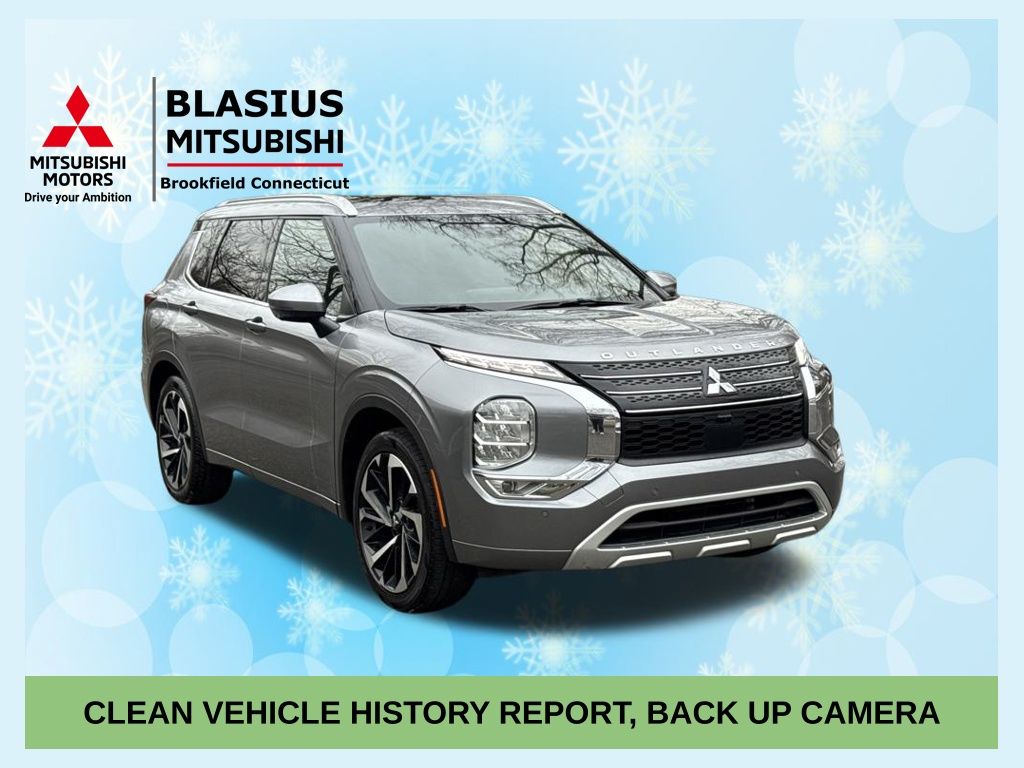 2022 Mitsubishi Outlander SEL's photo