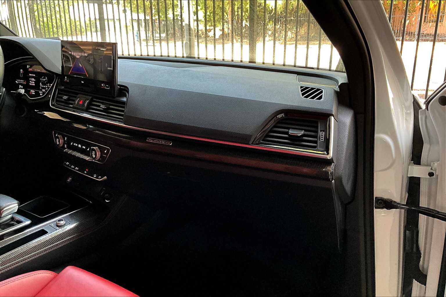 2023 Audi SQ5 Premium Plus photo 16