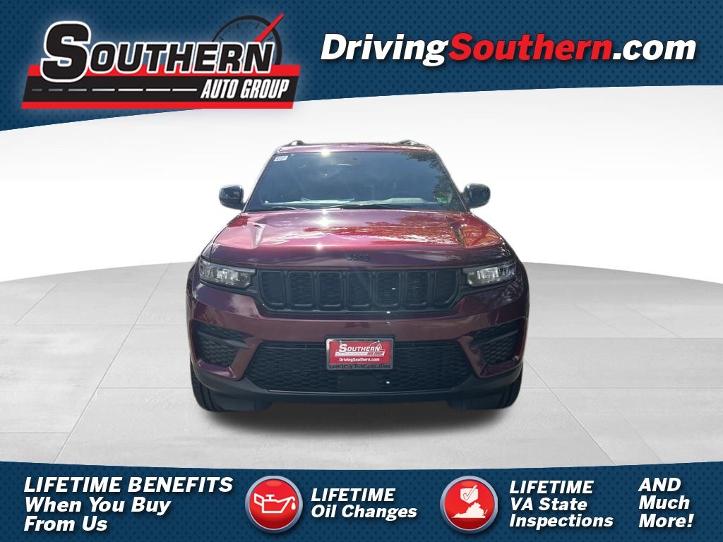 2025 Jeep Grand Cherokee Altitude's photo