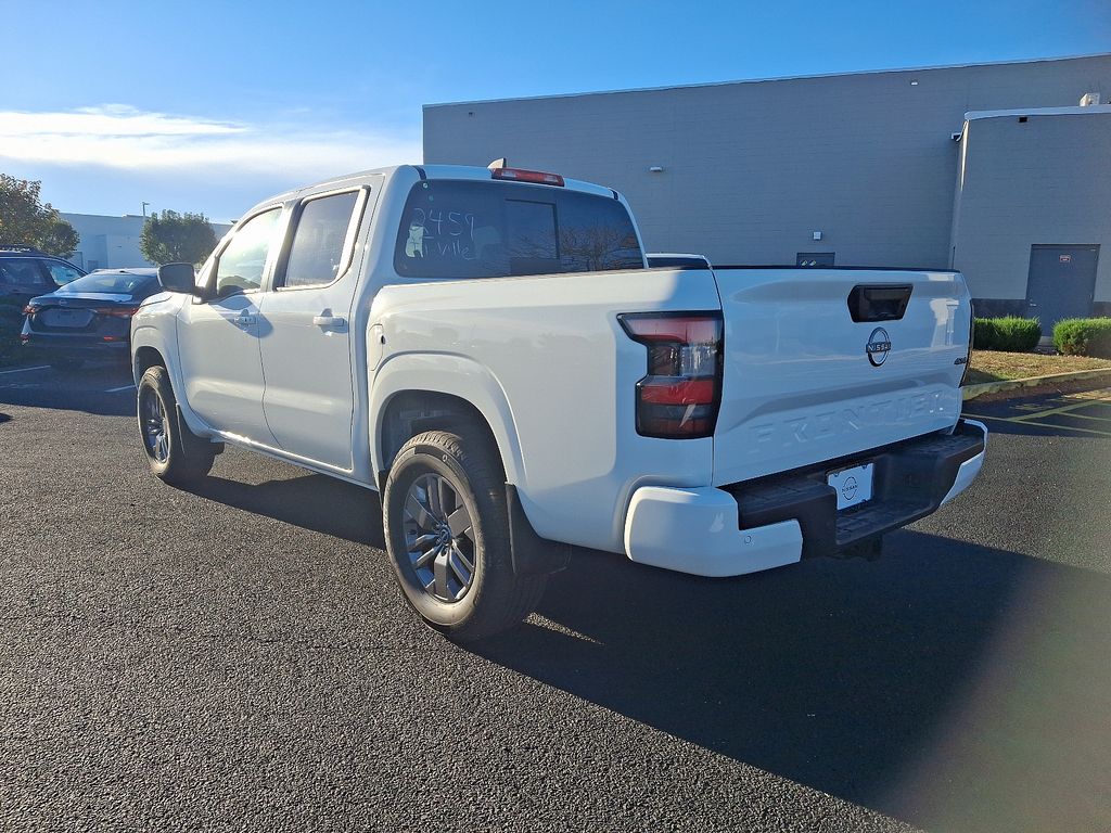 2025 Nissan Frontier SV photo 3