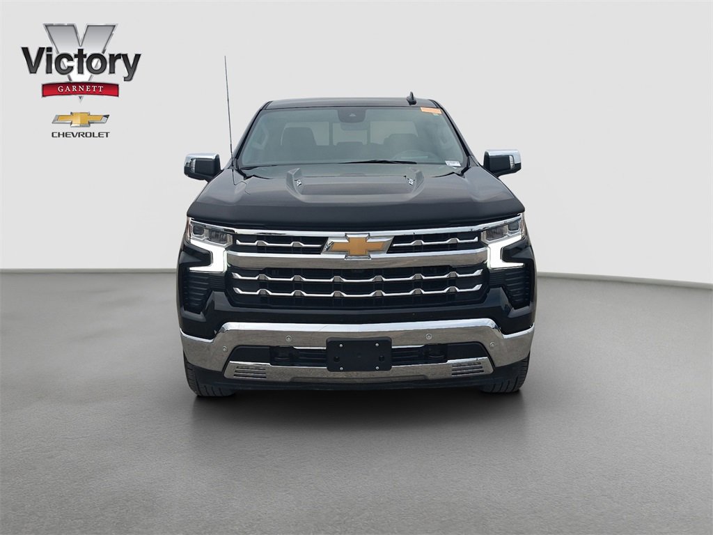 2023 Chevrolet Silverado 1500 LTZ photo 2