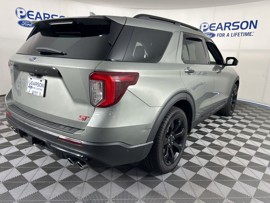 2020 Ford Explorer ST photo 2