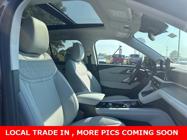 2025 Ford Explorer Platinum photo 6