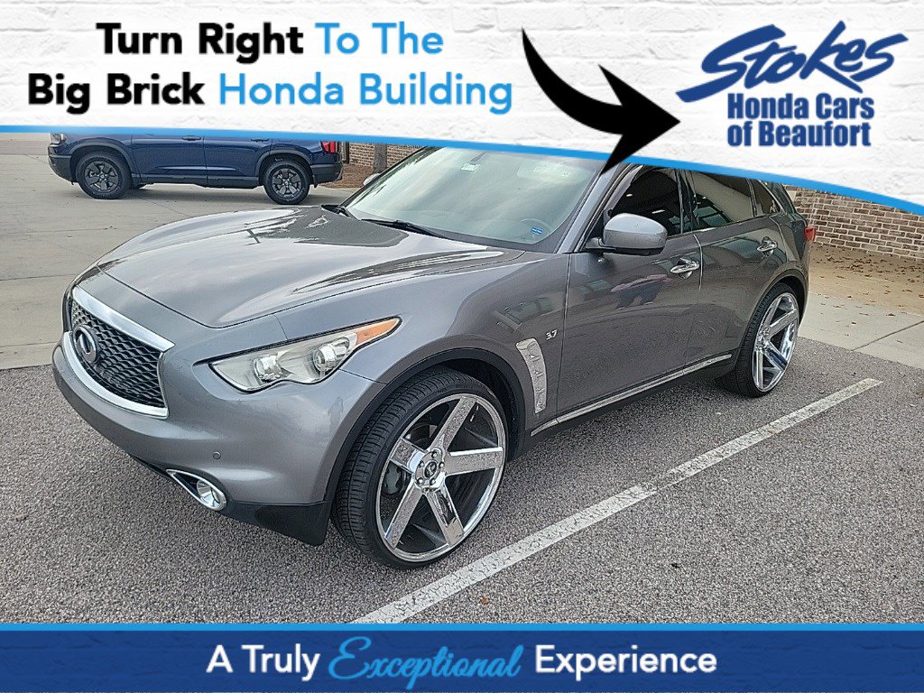 2017 INFINITI QX70 Base