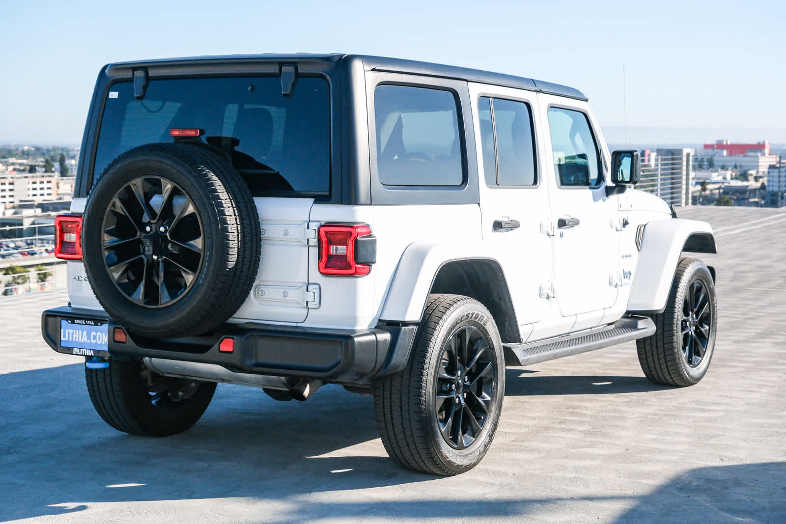 2022 Jeep Wrangler 4xe Unlimited Sahara photo 3