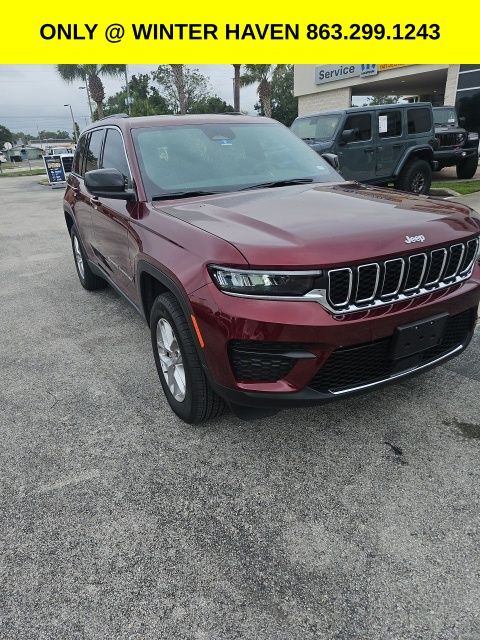 2025 Jeep Grand Cherokee Laredo photo 2