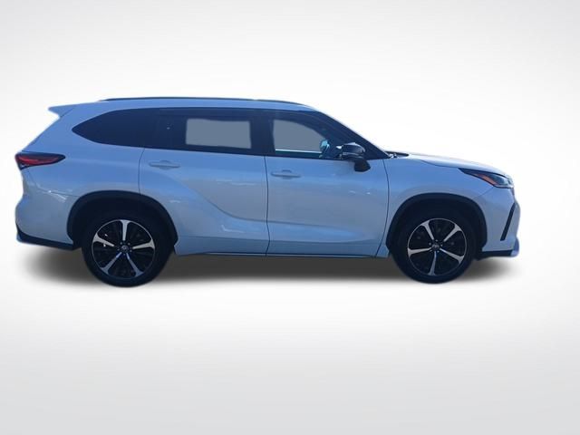 2022 Toyota Highlander XSE photo 8