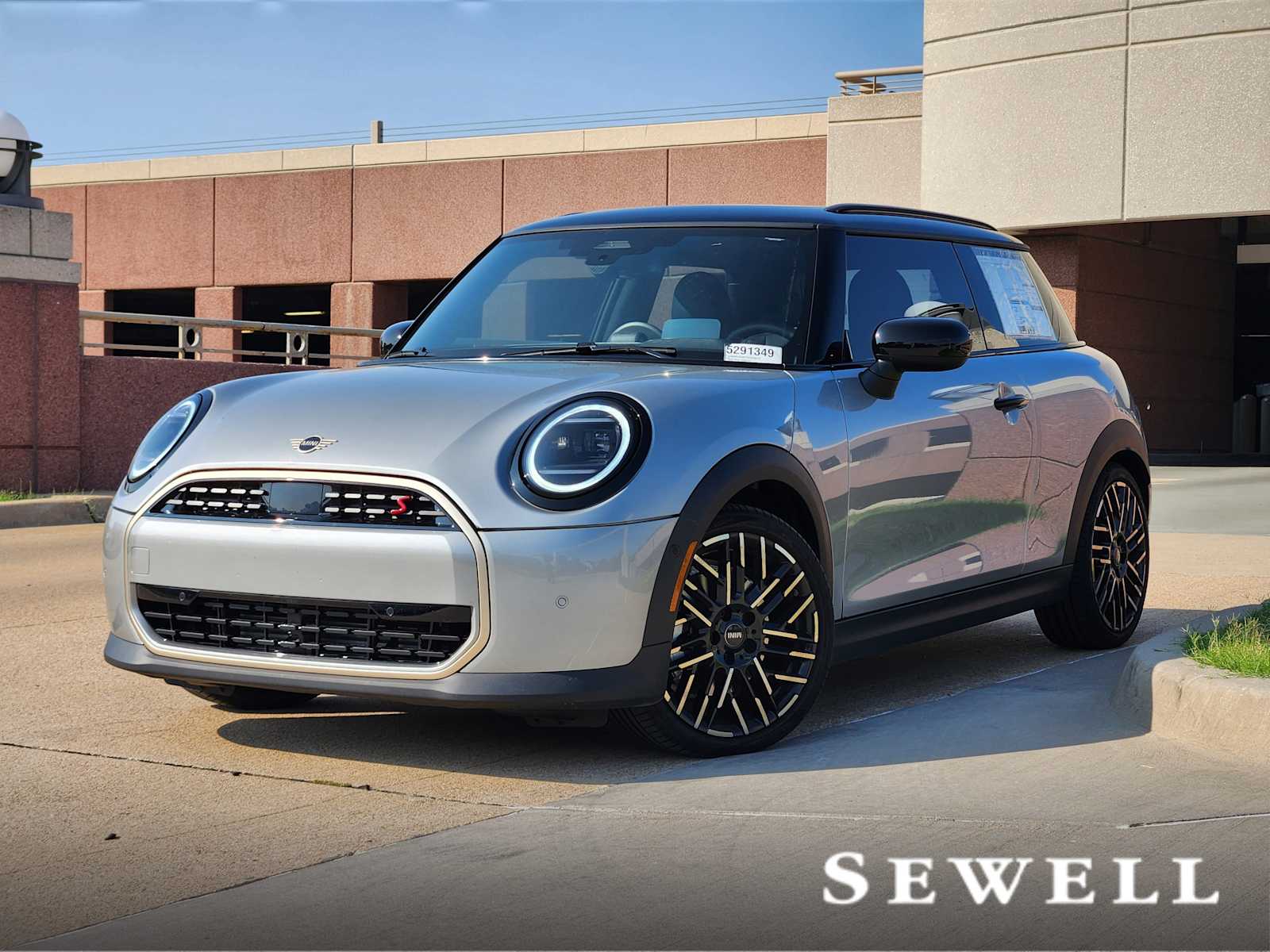 2025 MINI Hardtop 2 Door S's photo