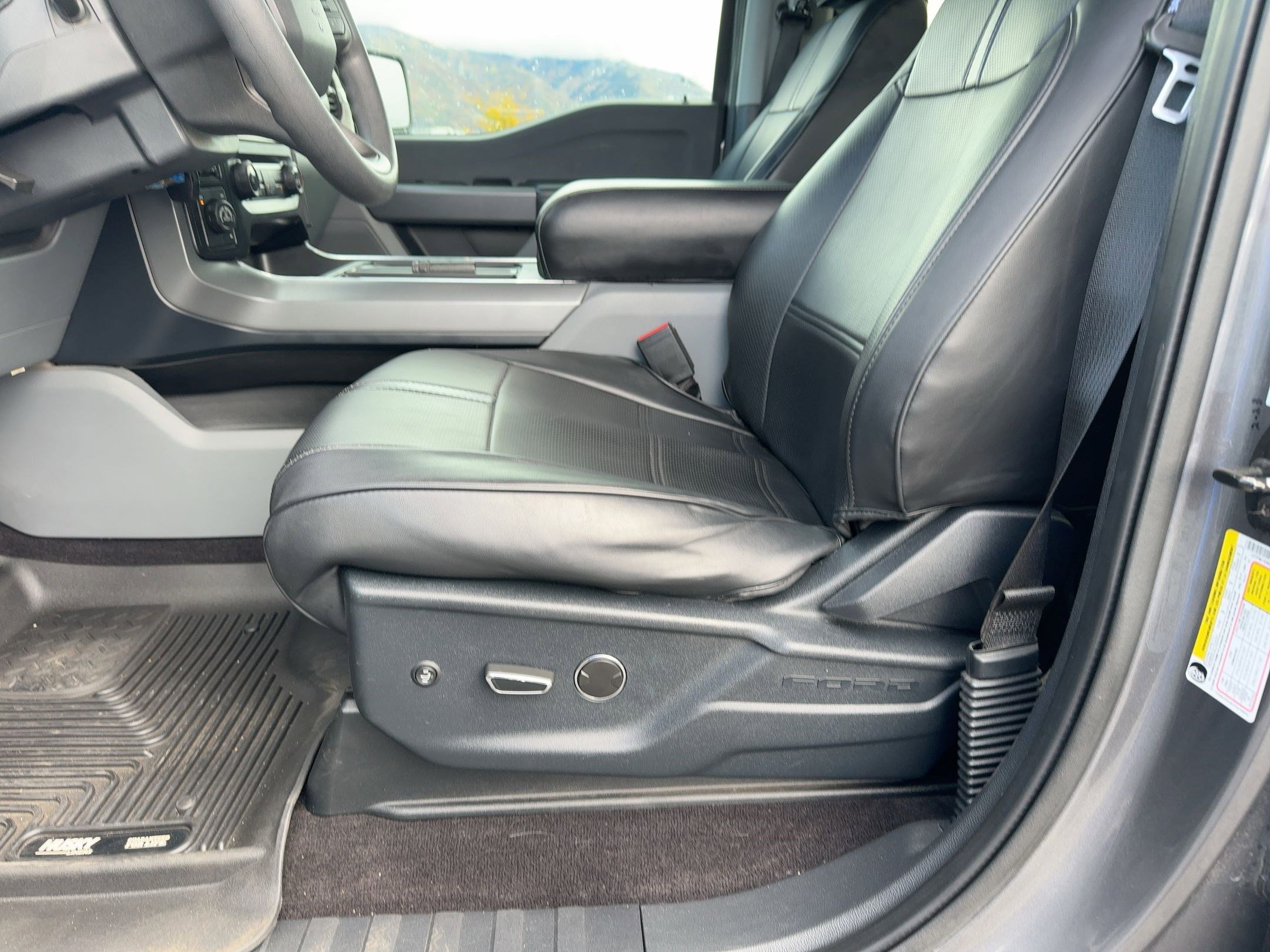 2021 Ford F-150 XLT photo 23