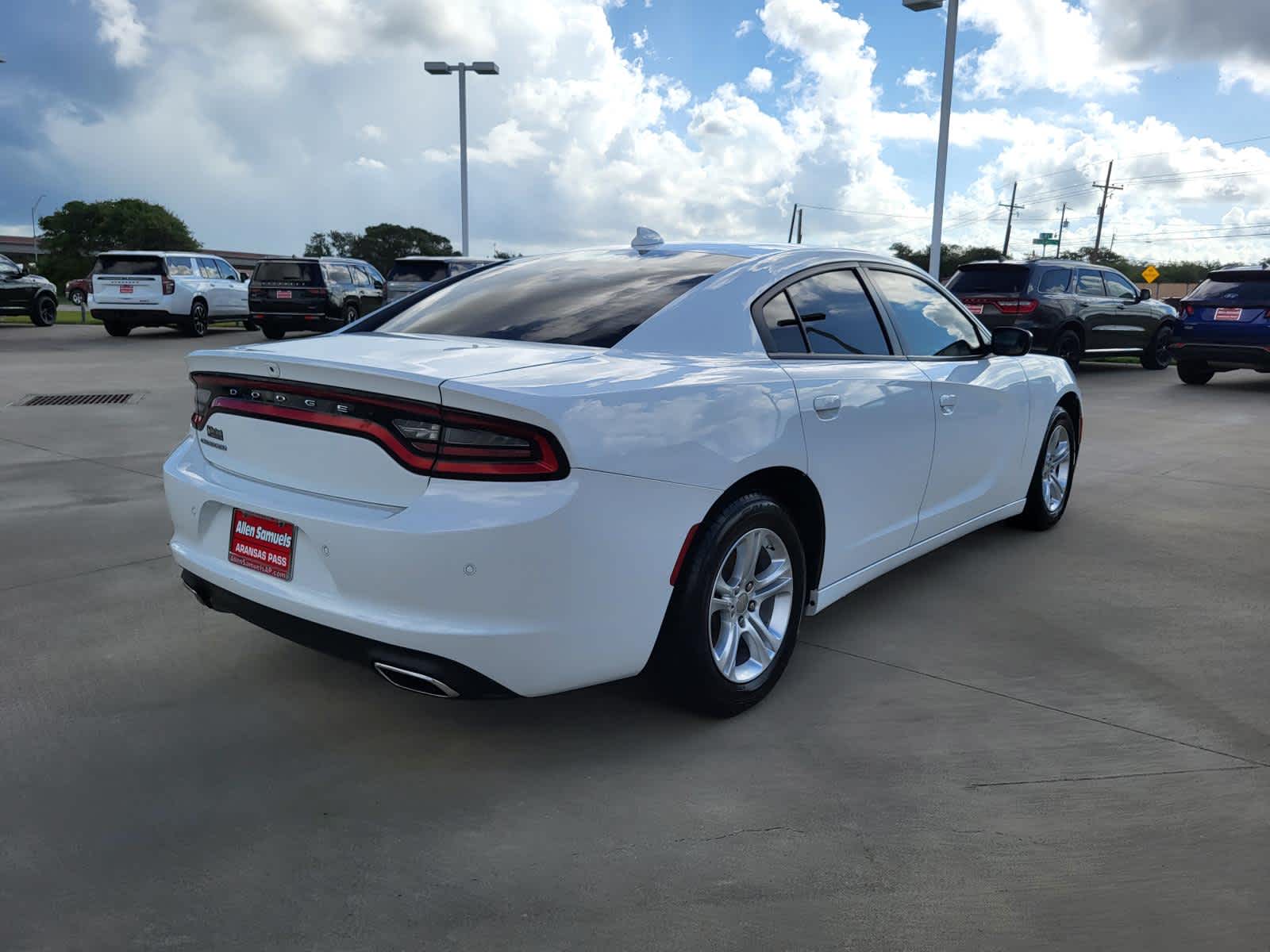 2023 Dodge Charger SXT photo 3