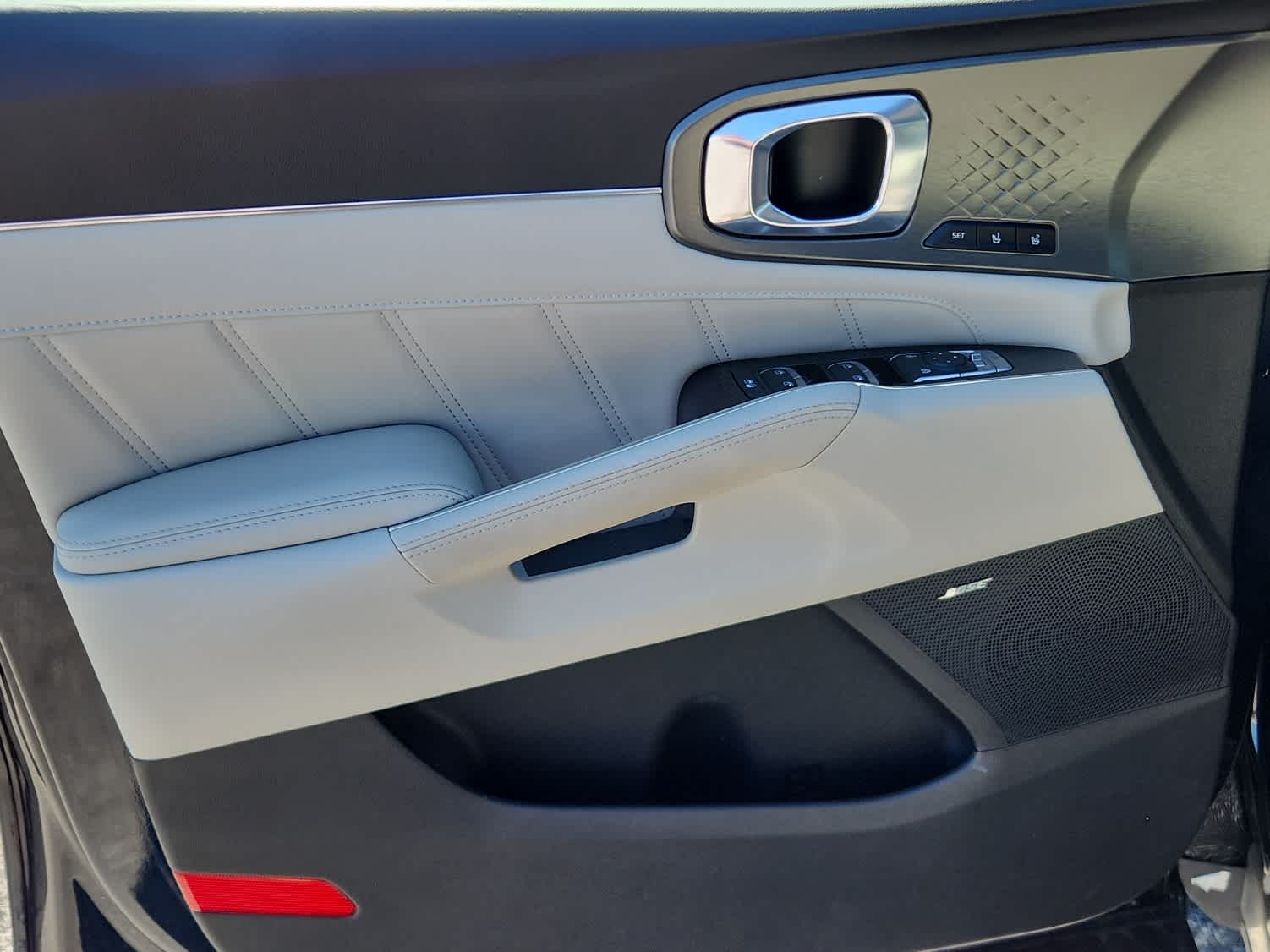 2023 Kia Sorento Plug-In Hybrid SX Prestige photo 9