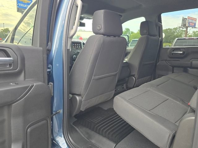 2025 Chevrolet Silverado 2500HD Custom photo 13
