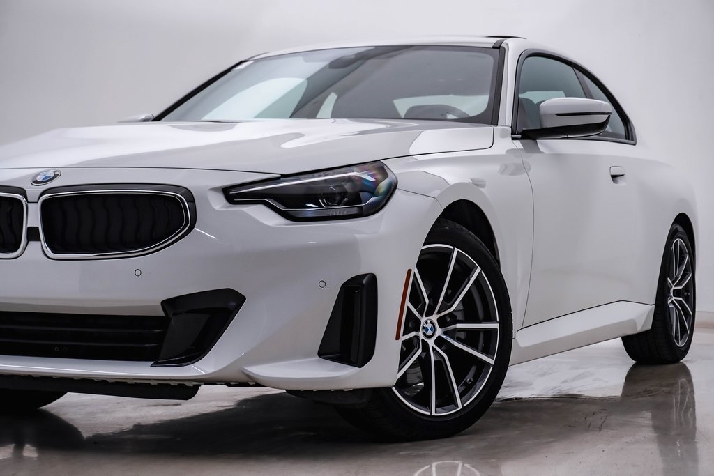 2024 Bmw 230i xDrive photo 2