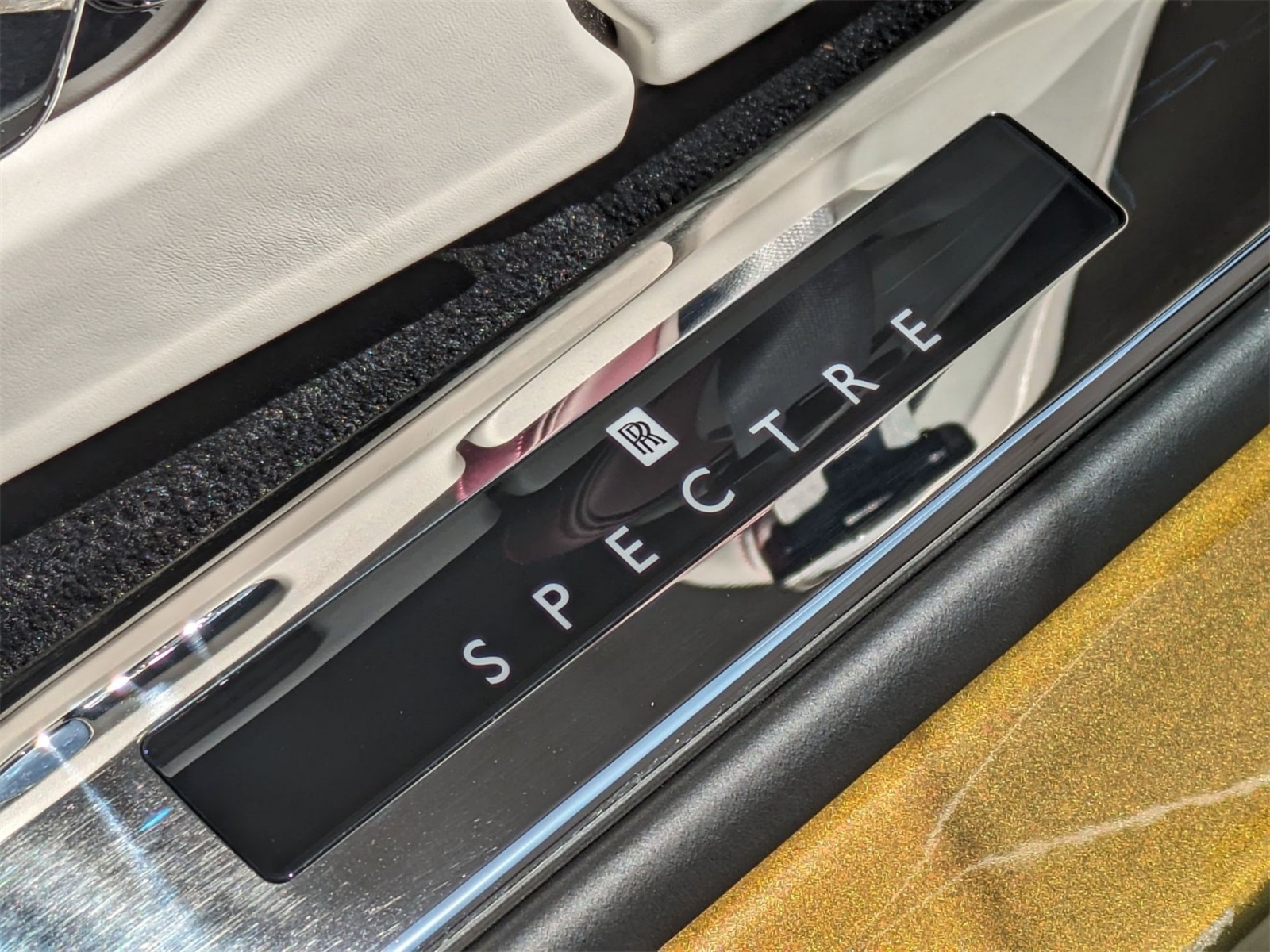 2024 Rolls Royce Spectre RR photo 16