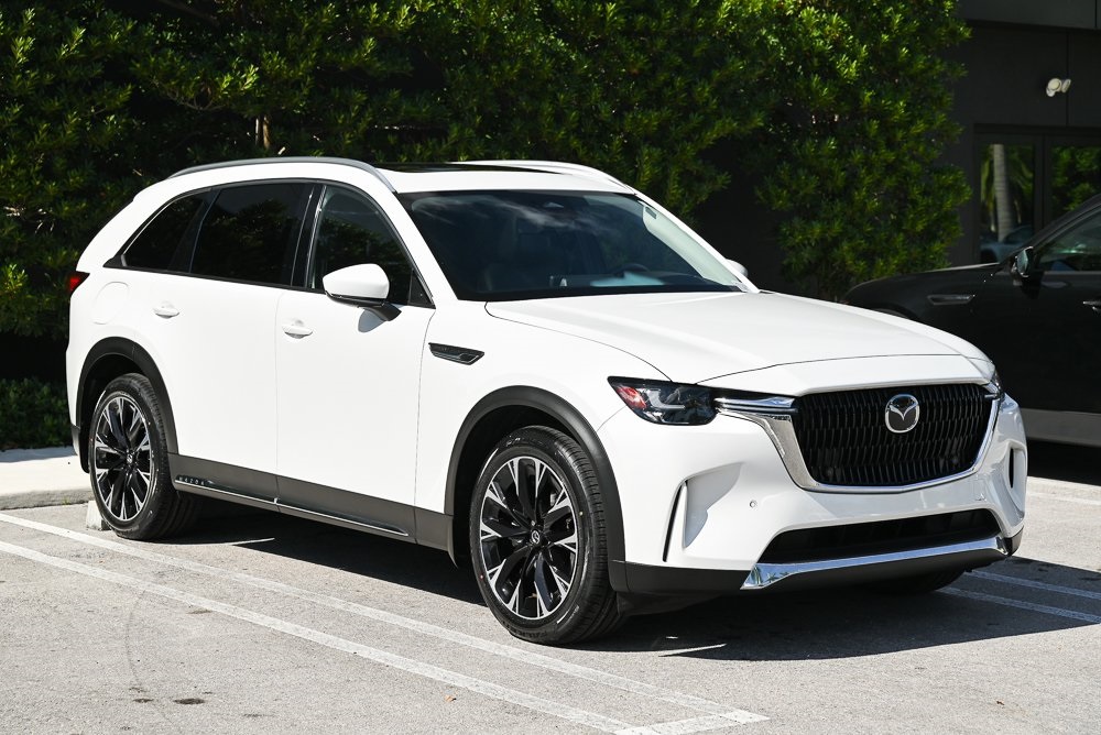 2024 Mazda CX-90 Premium photo 3