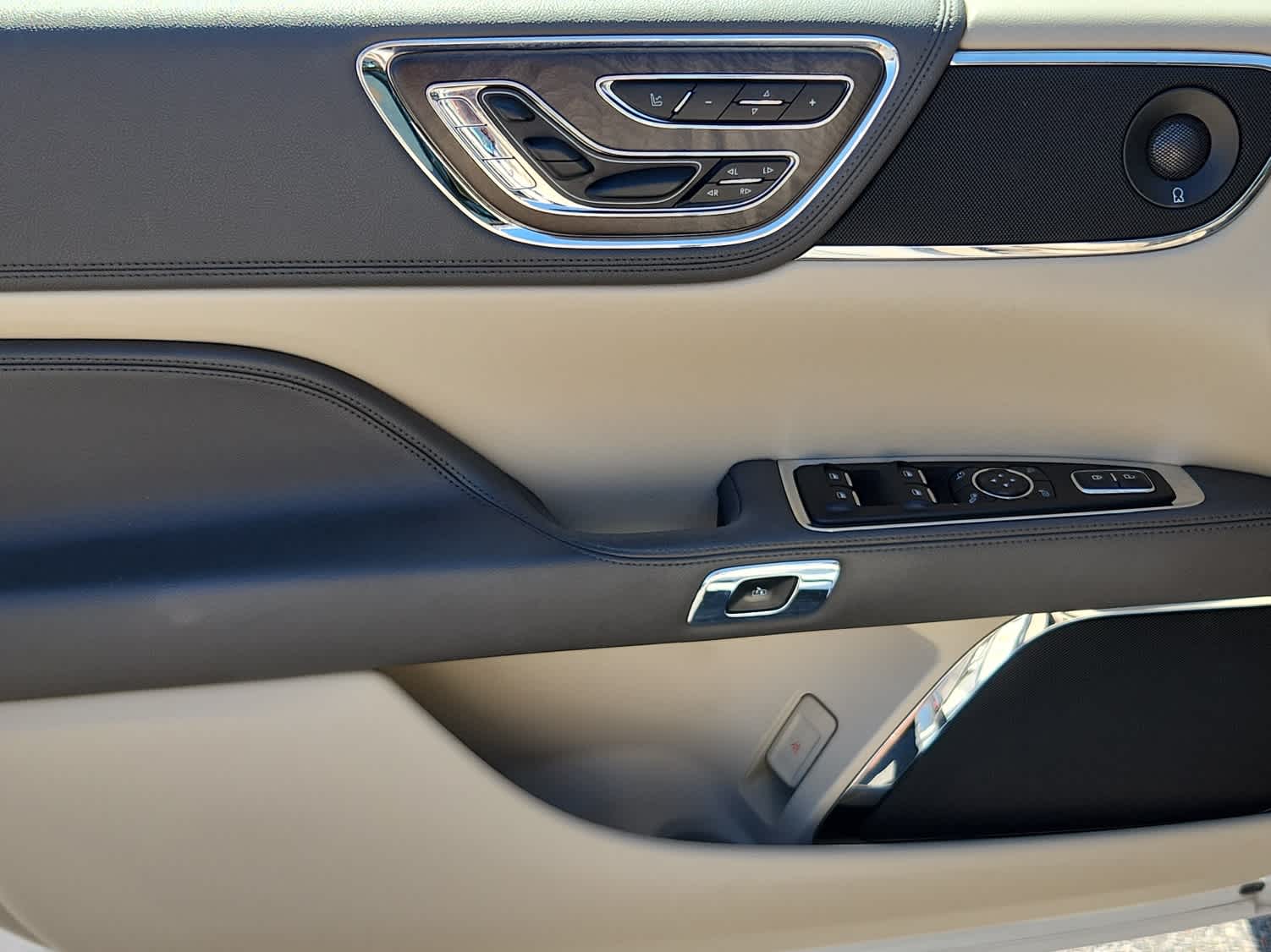 2019 Lincoln Continental Reserve photo 10
