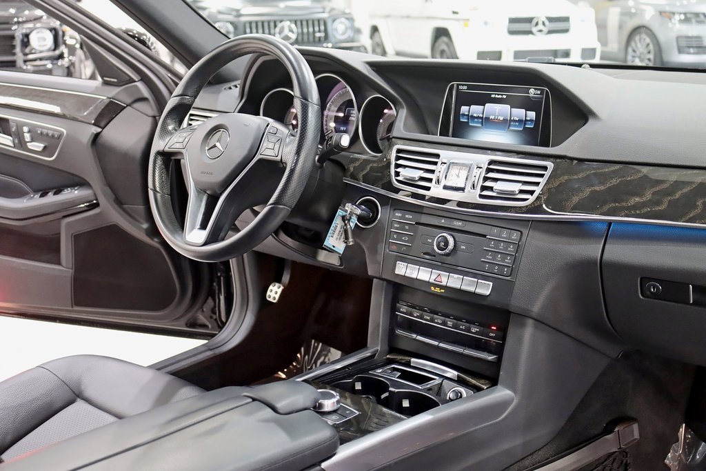 2016 Mercedes Benz E 350 4MATIC photo 30