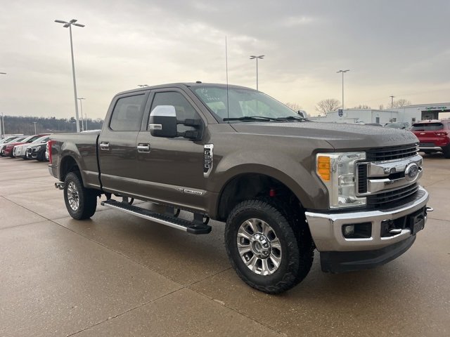 2017 Ford F-250 Super Duty XLT's photo