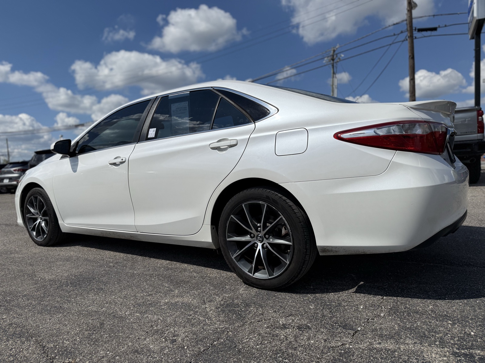 2015 Toyota Camry XSE photo 4