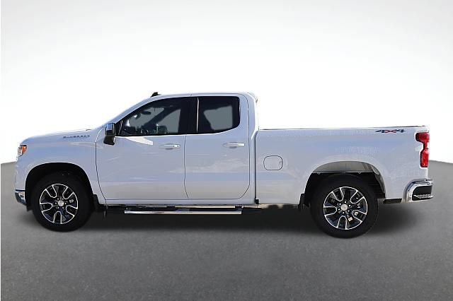 2025 Chevrolet Silverado 1500 LT photo 3
