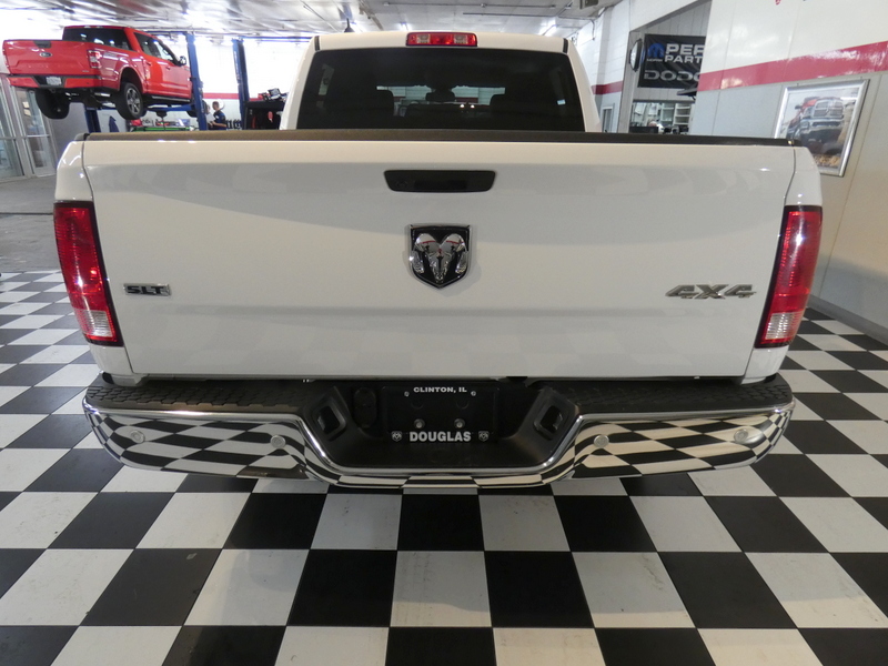 2022 Ram 1500 Classic SLT photo 2