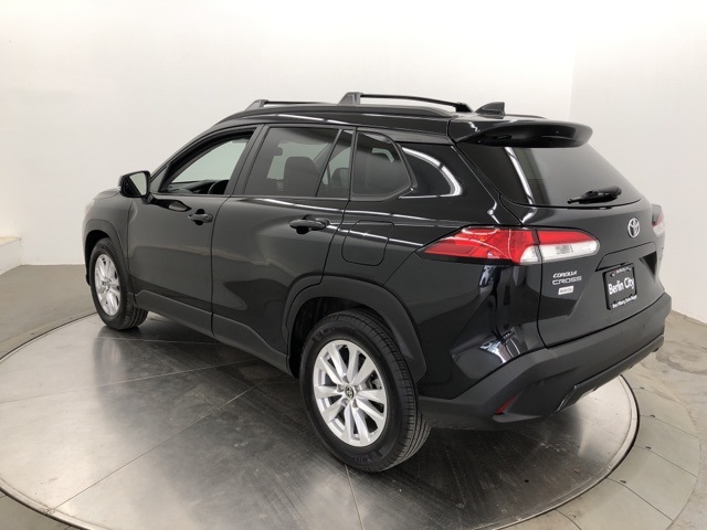 2023 Toyota Corolla Cross LE photo 5