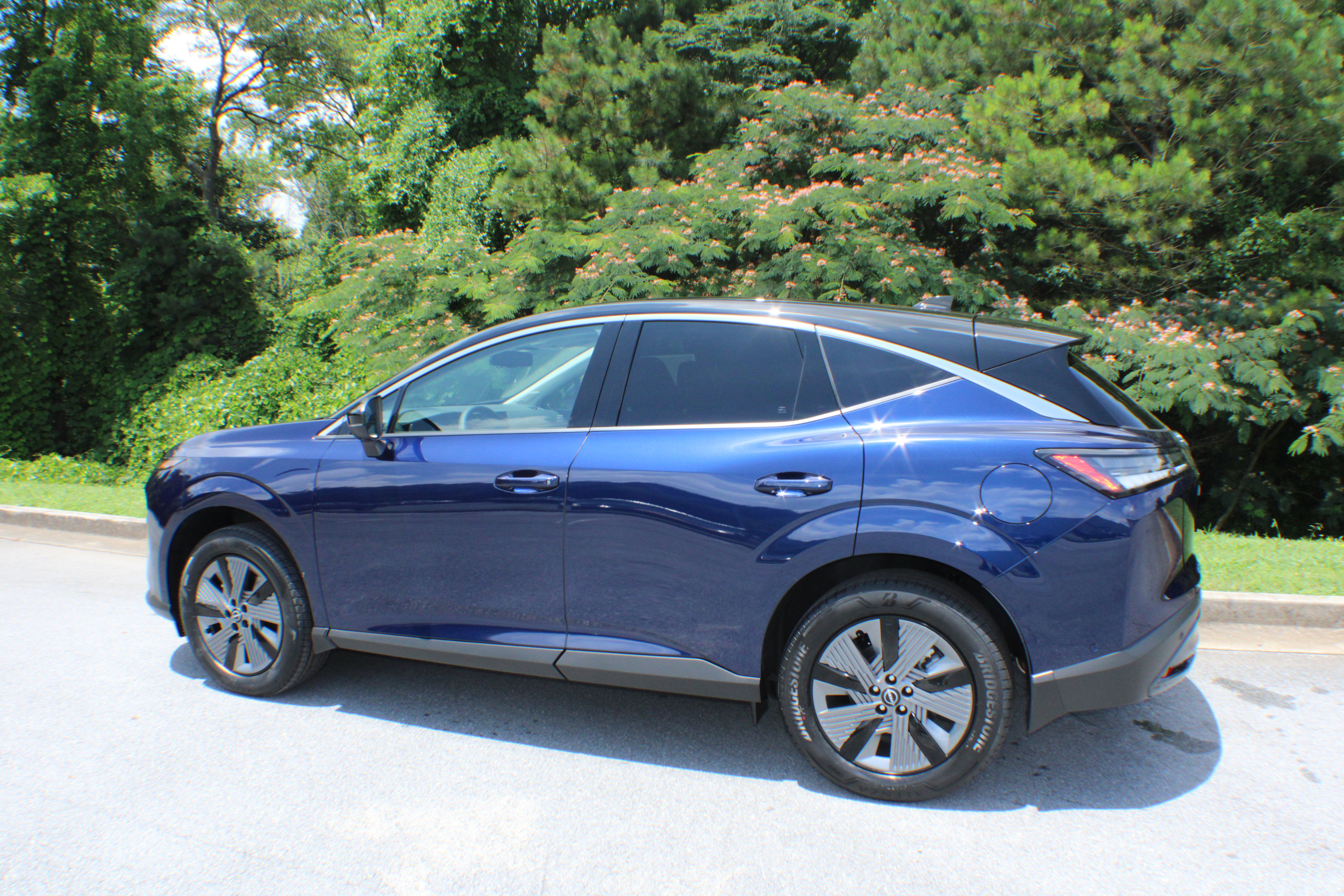 2025 Nissan Murano SL photo 3