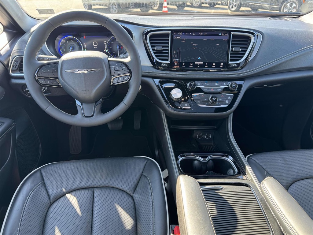 2025 Chrysler Pacifica Limited photo 15