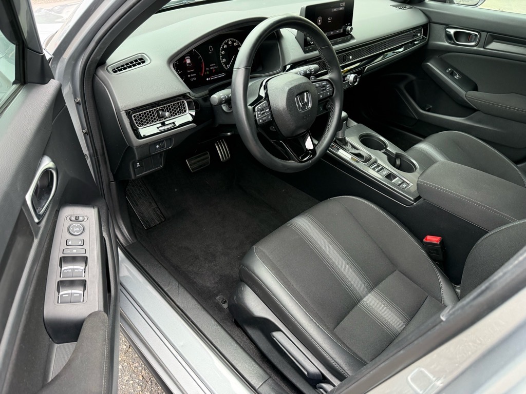 2025 Honda Civic Sport photo 8