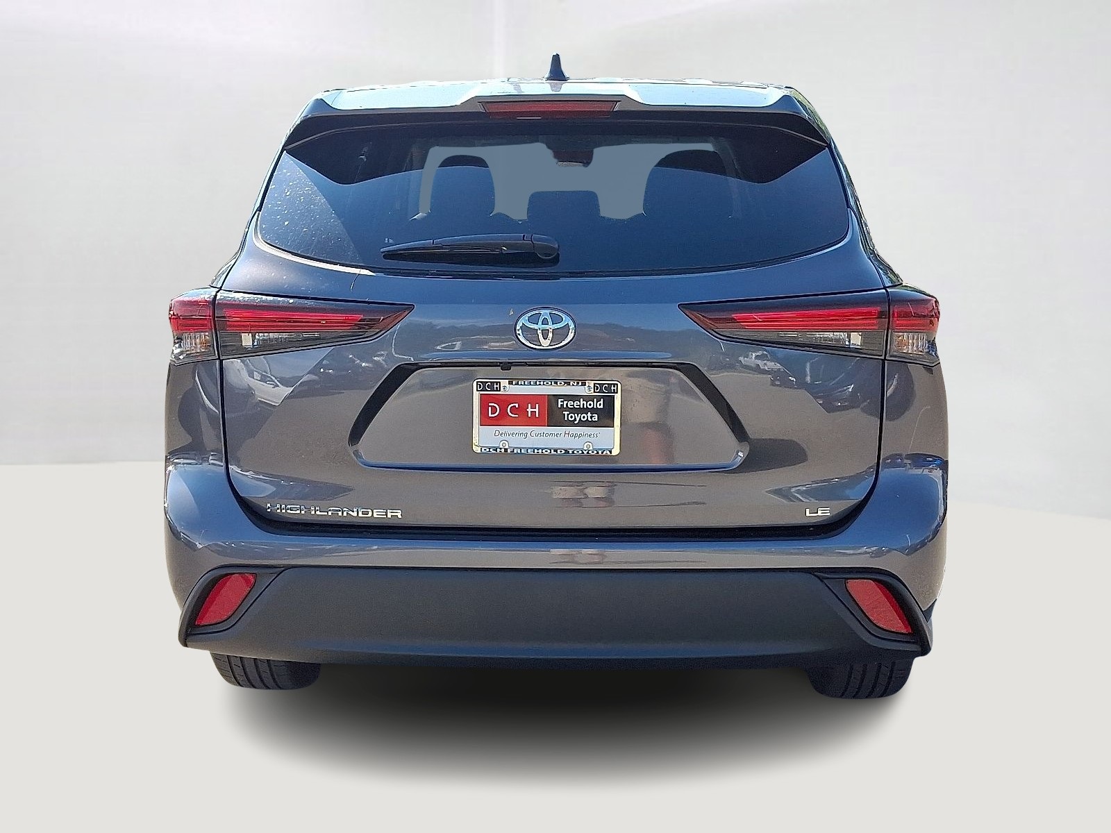 2024 Toyota Highlander LE photo 5