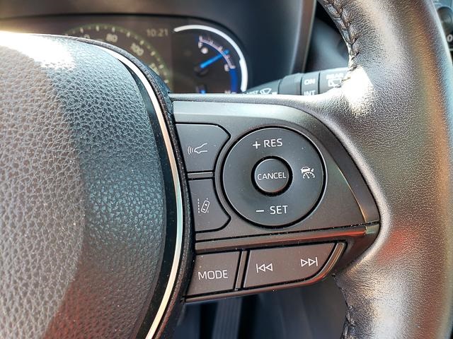 2019 Toyota RAV4 Hybrid XSE photo 19