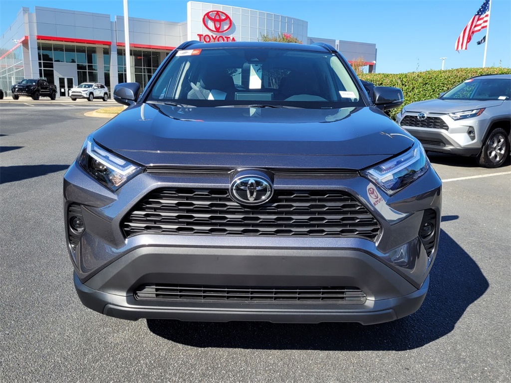 2025 Toyota RAV4 XLE photo 2