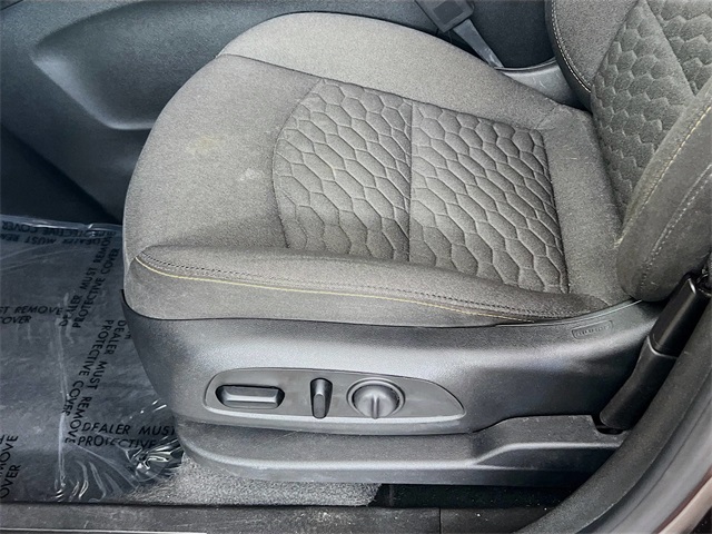 2020 Chevrolet Equinox LT photo 16