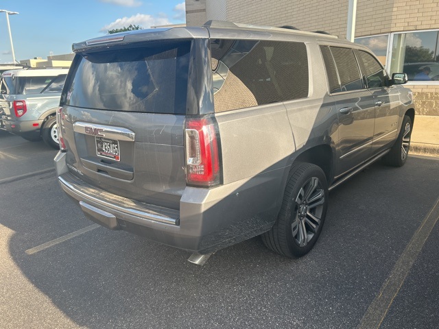 Used 2018 GMC Yukon XL Denali with VIN 1GKS2HKJ8JR338979 for sale in Apple Valley, Minnesota