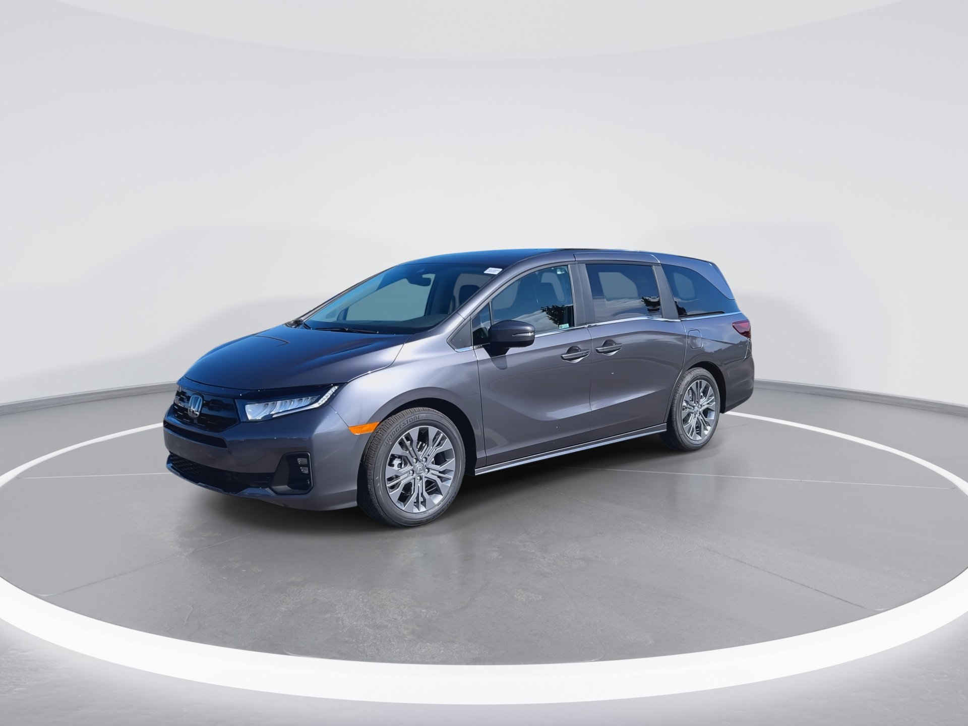 2026 Honda Odyssey Touring photo 4