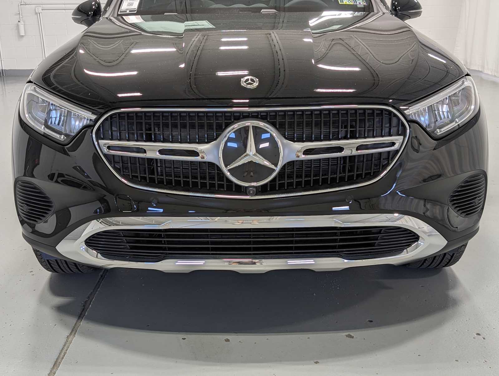 2026 Mercedes Benz GLC 300 4MATIC photo 2
