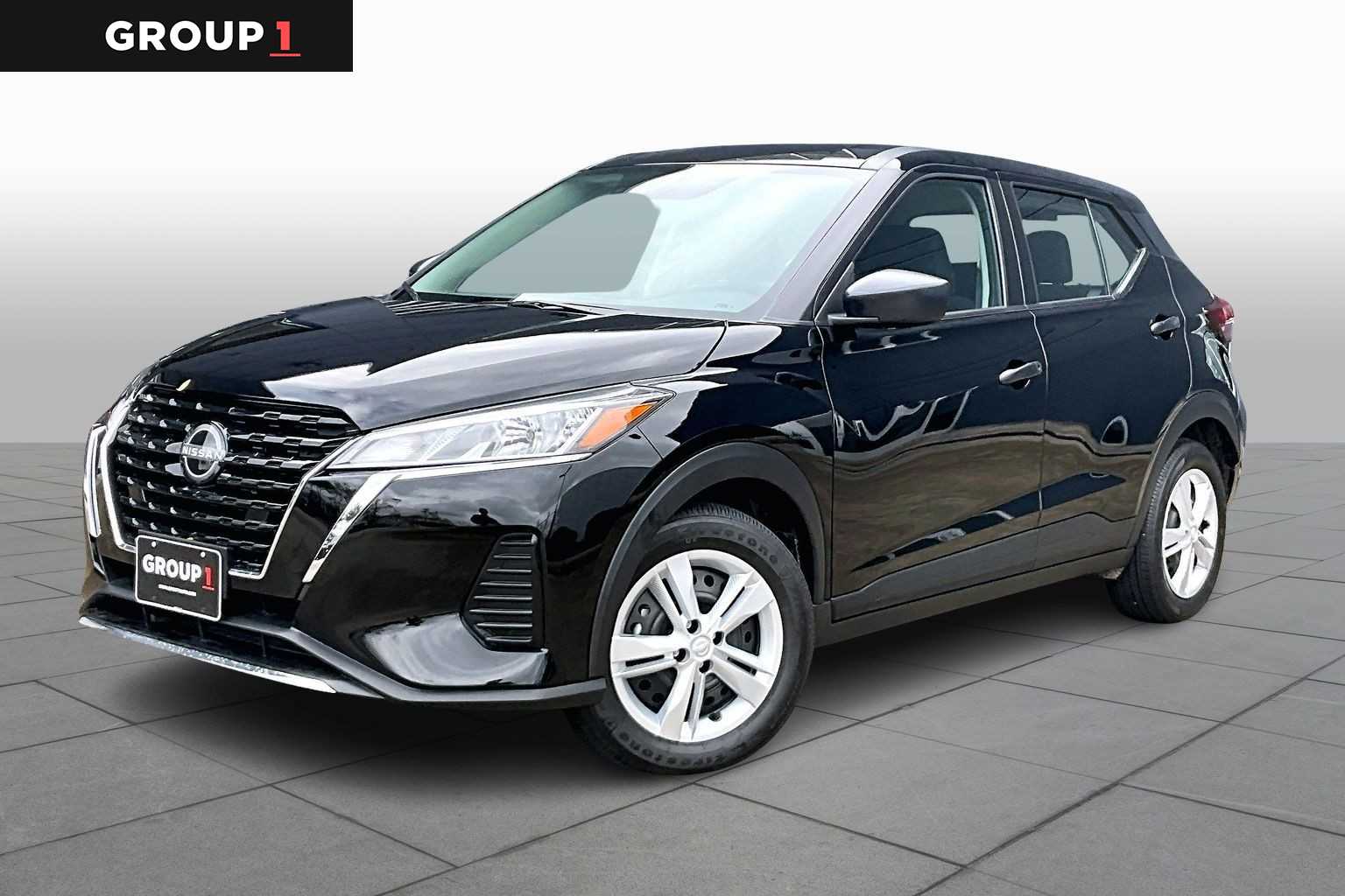 2025 Nissan KICKS PLAY Base's photo